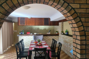 Big Holliday house with pool, Brisbane